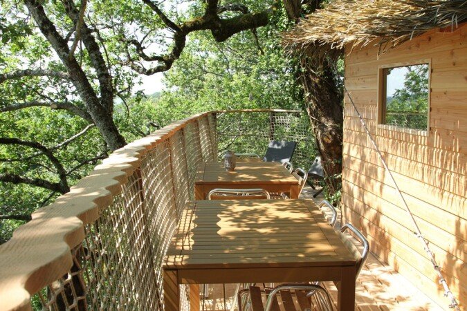 Cabane dans les arbres cozy, 2 chambres, avec jardin