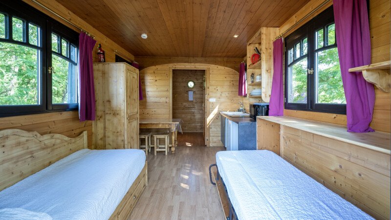 Roulotte moderne, 3 voyageurs, avec jardin