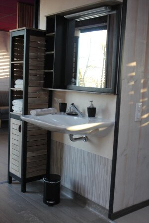 Tente tout confort, 1 chambre, avec jardin