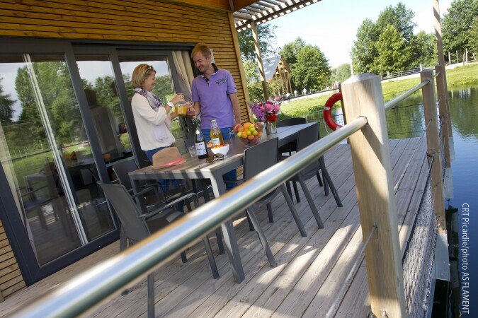 Hébergement insolite moderne, 4 voyageurs, avec jardin