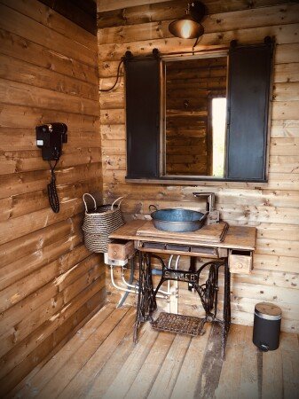 Hébergement insolite 1 chambre, avec jardin