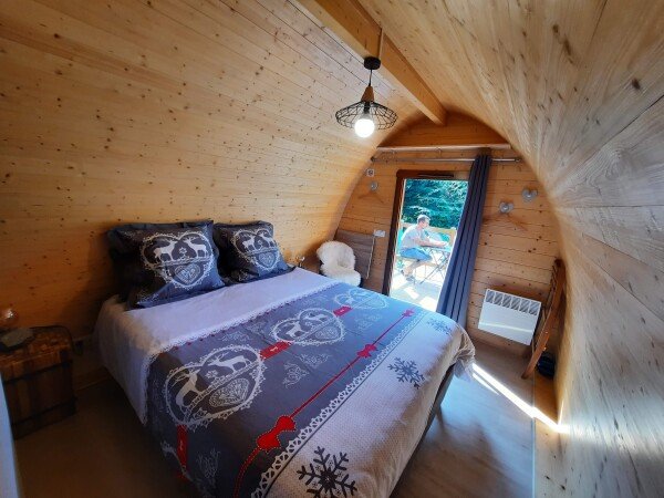 Hébergement insolite romantique, 1 chambre, avec jardin