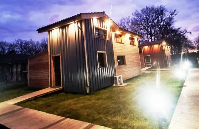 Hébergement insolite romantique, 2 chambres, avec jardin