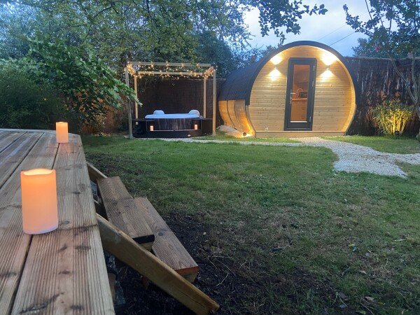 Hébergement insolite confortable, 1 chambre, avec jardin