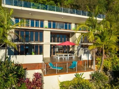 House 6 bedrooms, with jacuzzi