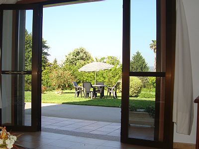 Apartamento 2 habitaciones, con jardín