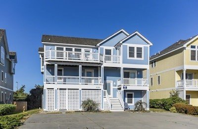 House 8 bedrooms, with jacuzzi