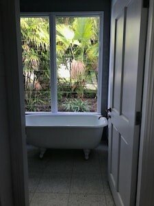 Bed and breakfast 3 bedrooms, with garden