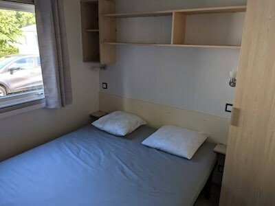 Mobil home 3 chambres, avec piscine