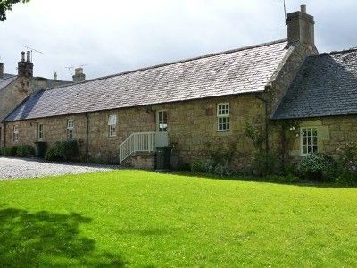 Casa 2 quartos, com jardim