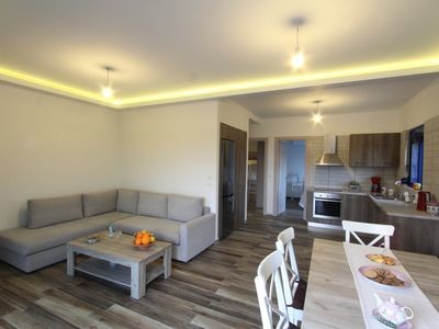 Casa 2 camere, con giardino