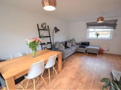 House 2 bedrooms, with garden