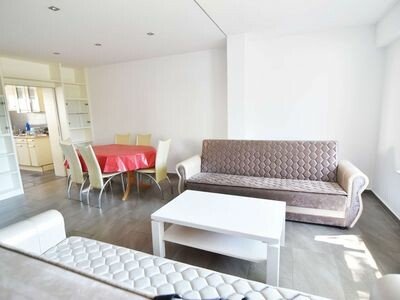 Wohnung 3 Schlafzimmer, mit Garten