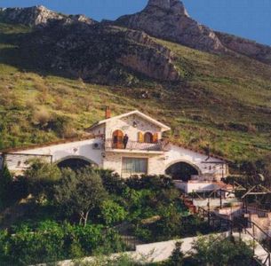 Casa 3 quartos, com jardim