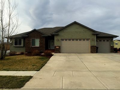 House 4 bedrooms, with jacuzzi