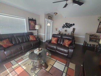 House 3 bedrooms, with garden