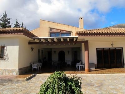 Villa 4 habitaciones, con piscina