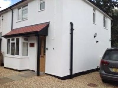 House 3 bedrooms, with garden