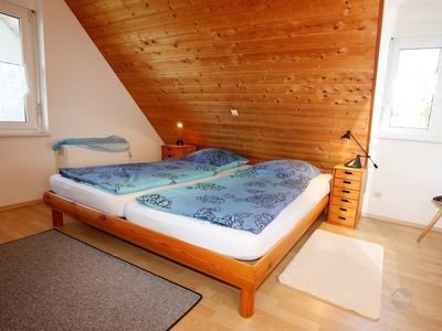 Wohnung 3 Schlafzimmer, mit Garten
