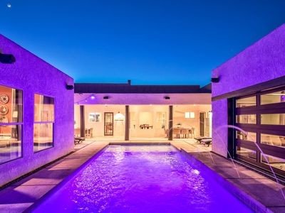 House 6 bedrooms, with jacuzzi