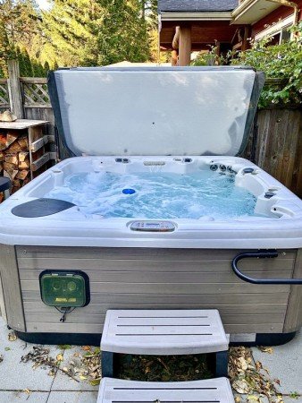 House 4 bedrooms, with jacuzzi