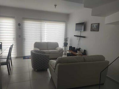 Casa 4 habitaciones, con piscina