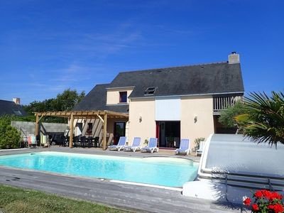 Maison tout confort, 4 chambres, avec jacuzzi