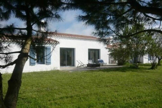 Villa design, 4 chambres, avec jardin