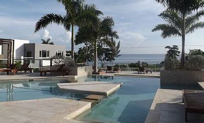 House 3 bedrooms, with pool