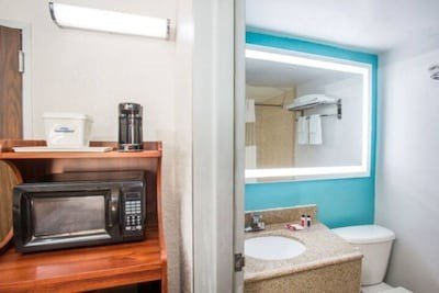 Bed and breakfast 1 bedroom, with pool