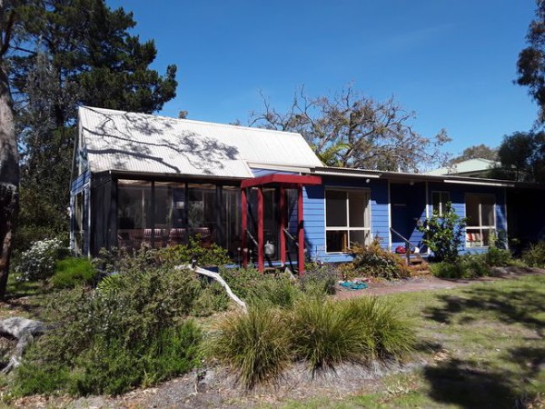 House 3 bedrooms, with garden