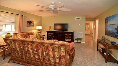 House 2 bedrooms, with pool