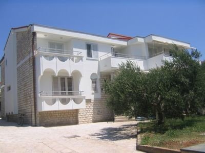 Wohnung 2 Schlafzimmer, mit Garten