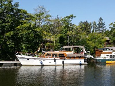 Bateau design, 3 chambres, avec parking