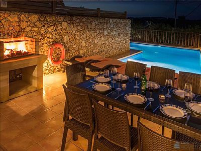 Villa 4 bedrooms, with jacuzzi