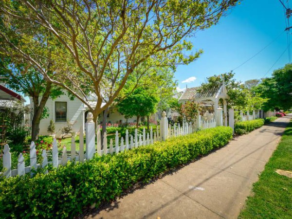 House 2 bedrooms, with garden