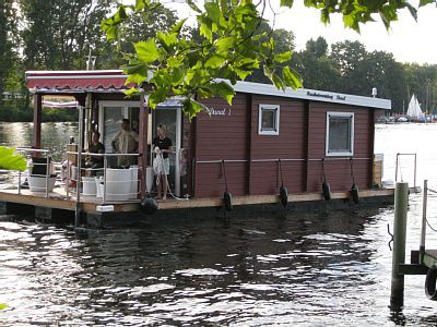 Boat 2 bedrooms, with fireplace