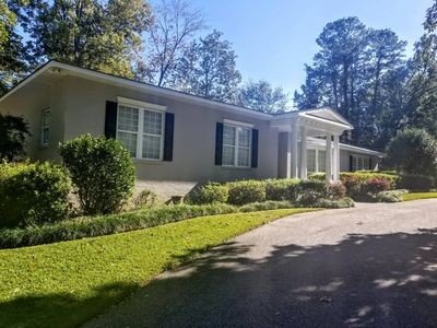 House 4 bedrooms, with air conditioning