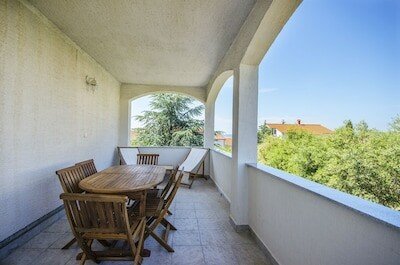 Wohnung 2 Schlafzimmer, mit Garten