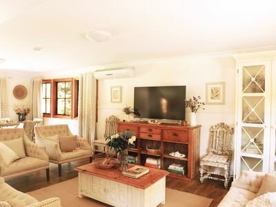 Bed and breakfast 8 bedrooms, with pool