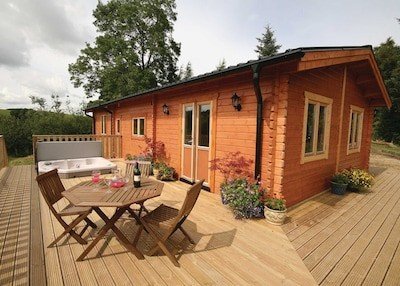 Maison cozy, 2 chambres, avec jacuzzi