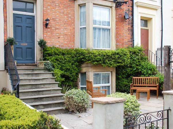 House 9 bedrooms, with garden
