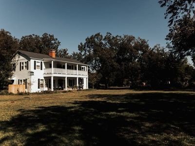 House 5 bedrooms, with pool