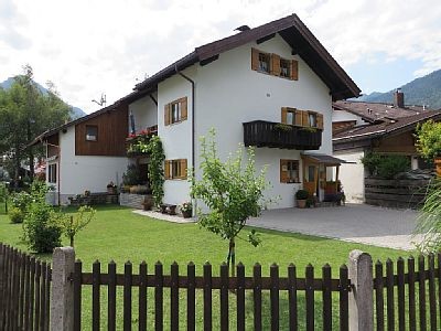Wohnung 2 Schlafzimmer, mit Garten