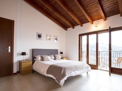 Casa 3 camere, con giardino