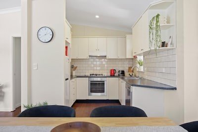 House 4 bedrooms, with pool