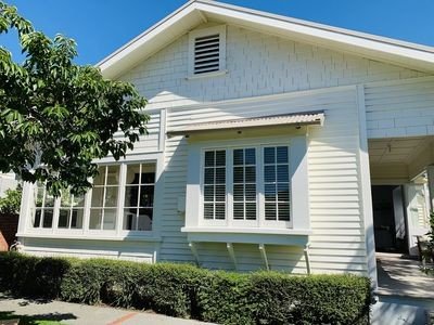 House 3 bedrooms, with garden