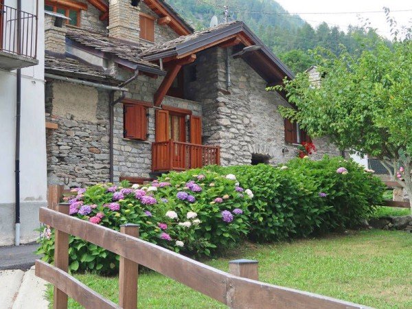 Casa 6 camere, con caminetto