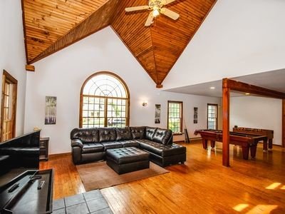 House 8 bedrooms, with jacuzzi