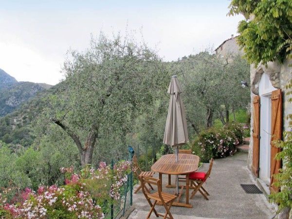 Casa 1 camera, con giardino